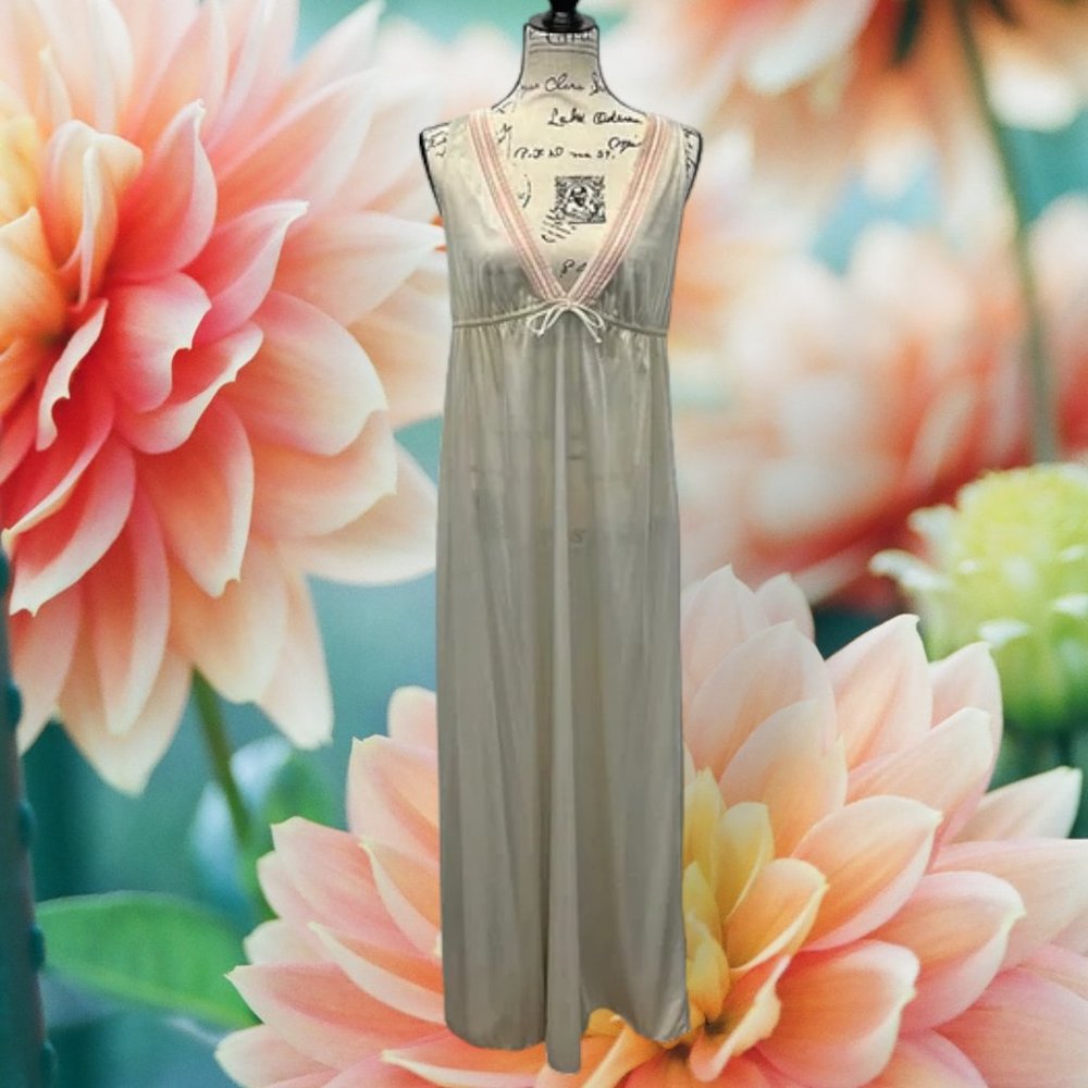 Vintage Gilead Sheer Ivory Pink Trimmed V-Neck Nylon Women's Night Gown Small